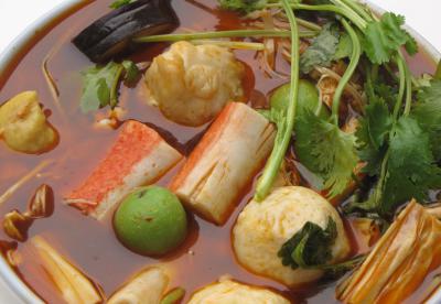 四川學(xué)習(xí)正宗麻辣燙技術(shù)做法哪里專(zhuān)業(yè)？材料不受經(jīng)營(yíng)限制