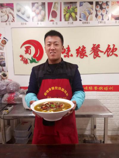 重慶萬(wàn)州烤魚(yú)技術(shù)培訓(xùn)哪家好？學(xué)習(xí)烤魚(yú)技術(shù)培訓(xùn)做法