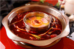 麻辣火鍋技術(shù)培訓(xùn)學(xué)校怎么選？經(jīng)營(yíng)方式業(yè)不斷創(chuàng)新