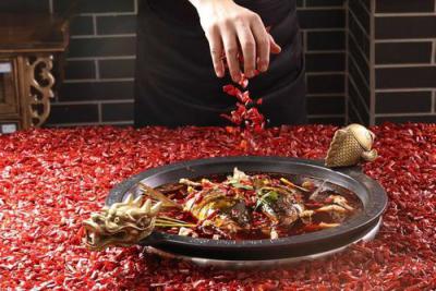 美蛙魚(yú)頭火鍋技術(shù)培訓(xùn)在哪里？美蛙魚(yú)頭火鍋培訓(xùn)學(xué)校