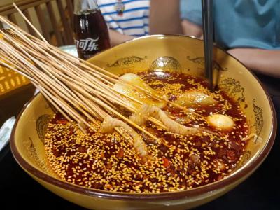 小吃培訓(xùn)學(xué)校多少錢？培訓(xùn)小吃價(jià)格學(xué)校有哪些？