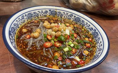 酸辣粉培訓哪家味道好？  成都酸辣粉培訓哪家味道好？